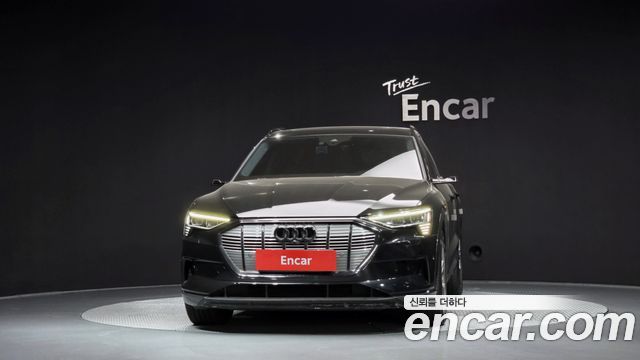 Audi e-tron из Кореи Encar