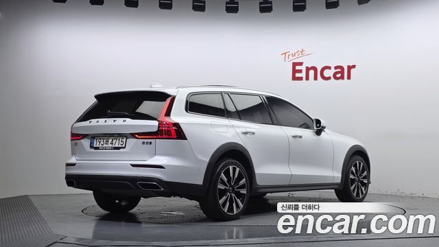 Volvo V60 из Кореи Encar
