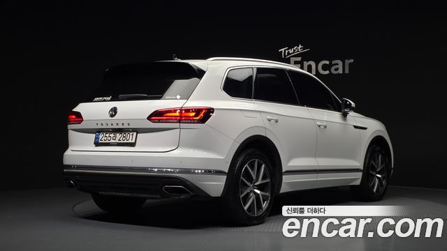 Volkswagen Touareg 3.0 TDI Prestige — пробег 137 531 км — фото 2 из 5