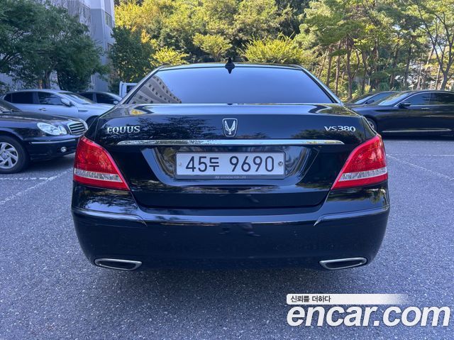 Hyundai Equus VS380 LUXURY — пробег 190 000 км — фото 4 из 5