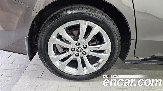 Toyota Sienna 2.5 Hybrid 2WD — пробег 58 866 км — фото 5 из 5