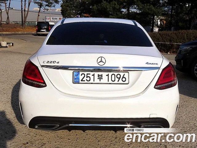 Mercedes-Benz C-Class C220 d 4MATIC AMG Line — пробег 92 548 км — фото 4 из 5