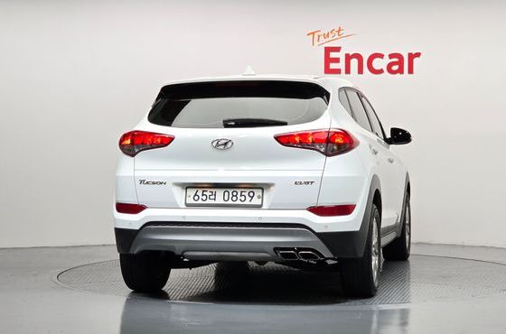 Hyundai Tucson Diesel 2.0 2WD Style Special — пробег 122 261 км — фото 4 из 5