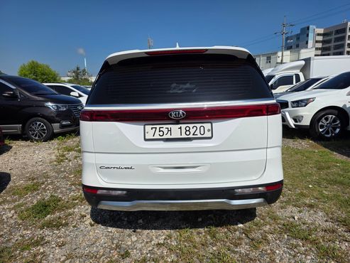 Kia Carnival Diesel 11-Seater Noblesse — пробег 106 234 км — фото 4 из 5
