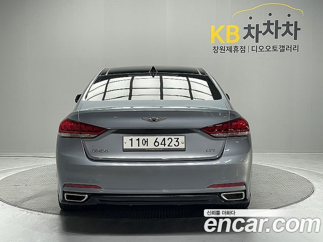 Hyundai Genesis из Кореи Encar