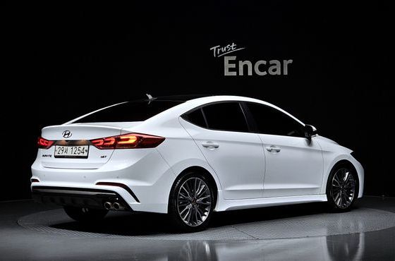 Hyundai AVANTE 1.6 Turbo Sport — пробег 132 064 км — фото 2 из 5