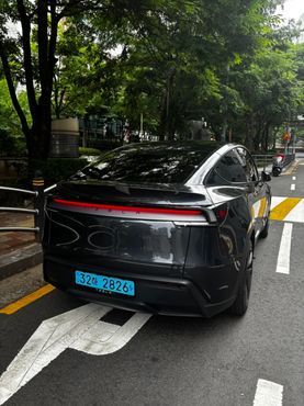 Tesla Model Y Premium RWD — пробег 10 250 км — фото 3 из 5