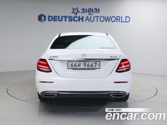 Mercedes-Benz E-Class E300 4MATIC Avnatgarde — пробег 113 496 км — фото 4 из 5