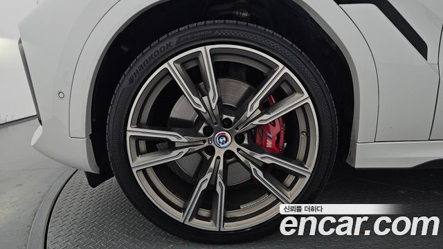 BMW X6 M50i — пробег 51 275 км — фото 5 из 5