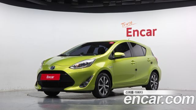 Toyota Prius 1.5 — пробег 61 553 км — фото 1 из 5