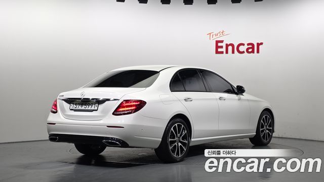 Mercedes-Benz E-Class из Кореи Encar
