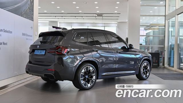 BMW iX3 M Sports — пробег 11 785 км — фото 4 из 5