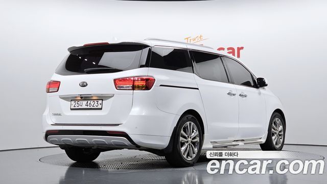 Kia Carnival из Кореи Encar