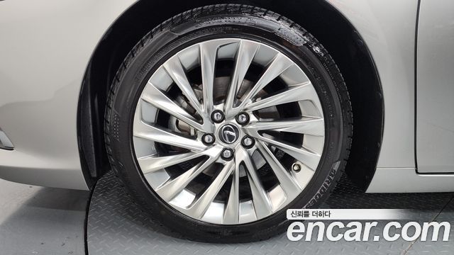 Lexus ES из Кореи Encar