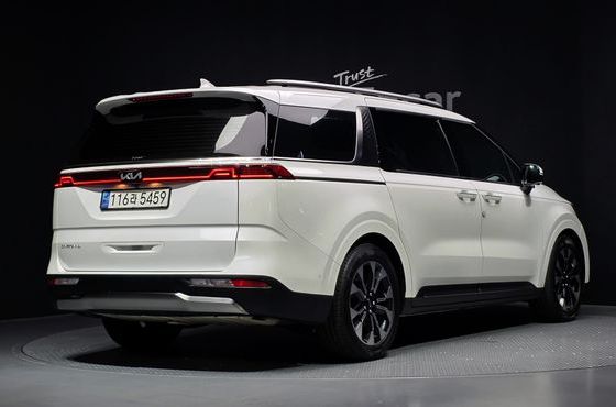 Kia Carnival Diesel 9-Seater Signature — пробег 62 391 км — фото 2 из 5