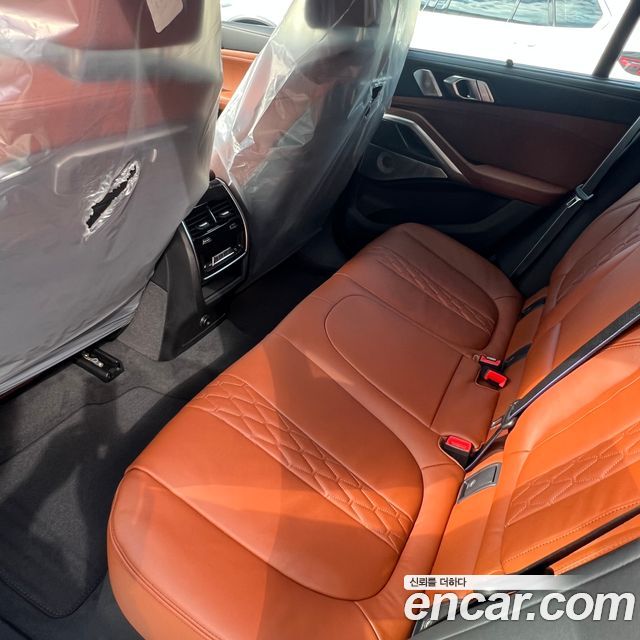 BMW X6 M60i — пробег 12 500 км — фото 2 из 5