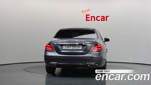 Mercedes-Benz E-Class E300 4MATIC AV Intelligent Drive — пробег 141 003 км — фото 4 из 5