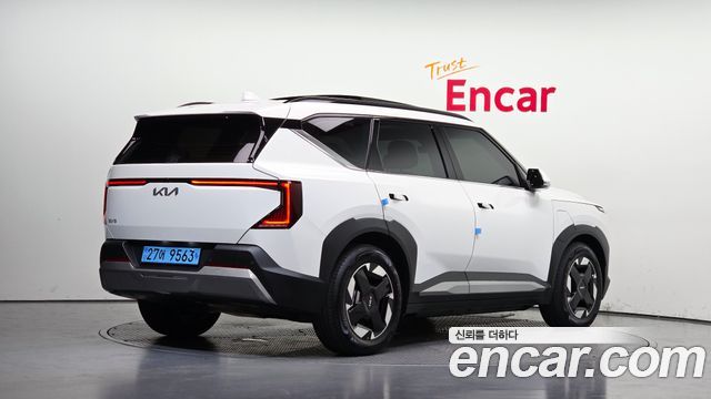 Kia EV5 из Кореи Encar
