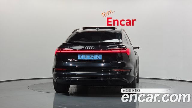 Audi e-tron S Sportback — пробег 31 249 км — фото 4 из 5