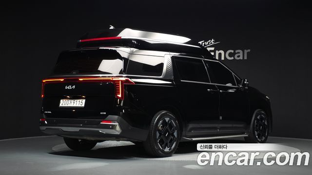 Kia Carnival HEV 9-Seater Hi-Limousine Signature — пробег 39 237 км — фото 2 из 5