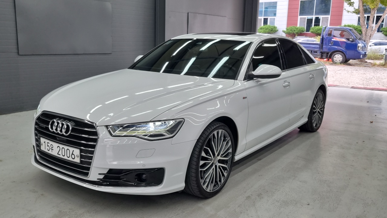 Audi A6 50 TDI Quattro Premium Tech & Design C7 — пробег 109 000 км — фото 1 из 5