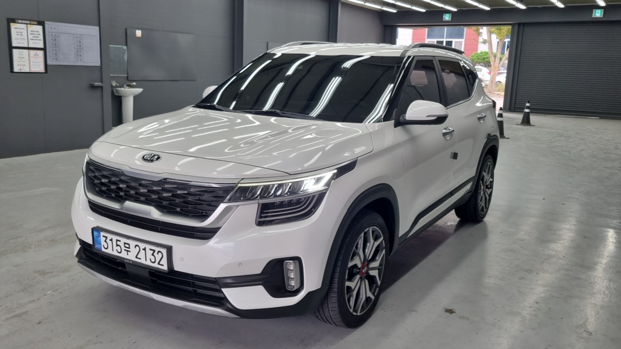 Kia Seltos из Кореи Encar