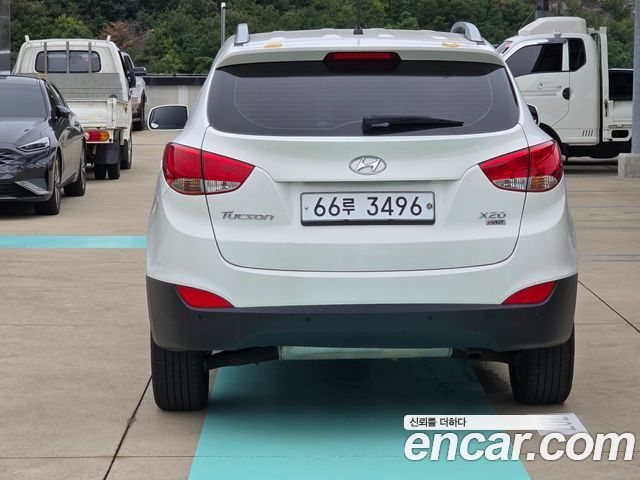 Hyundai Tucson Diesel 2WD X20 Smart — пробег 166 699 км — фото 4 из 5