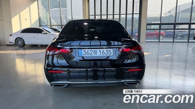 Mercedes-Benz E-Class E350 4MATIC Avantgarde — пробег 61 085 км — фото 4 из 5