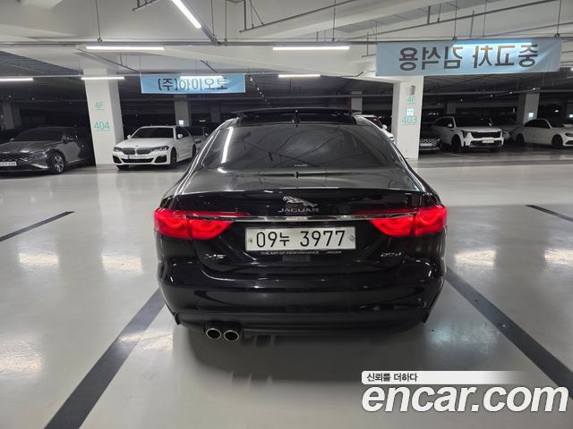 Jaguar XF 20d Prestige — пробег 63 000 км — фото 5 из 5