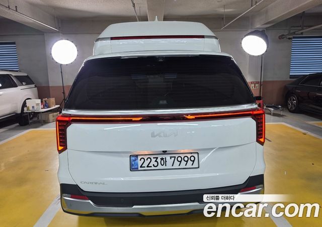 Kia Carnival Gasoline 9-Seater Hi Limousine Signature — пробег 36 769 км — фото 3 из 5