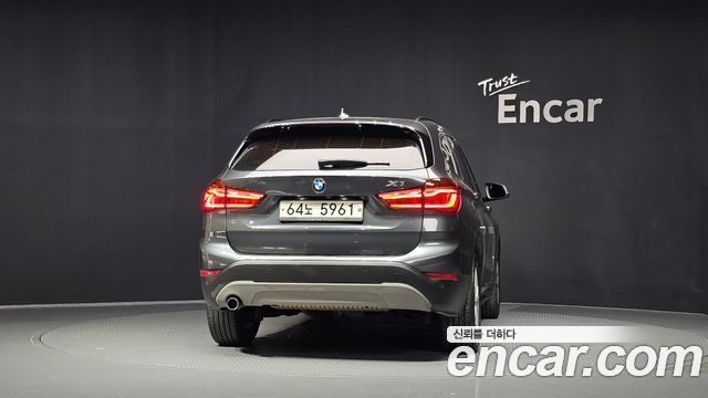 BMW X1 xDrive 18d — пробег 108 021 км — фото 4 из 5