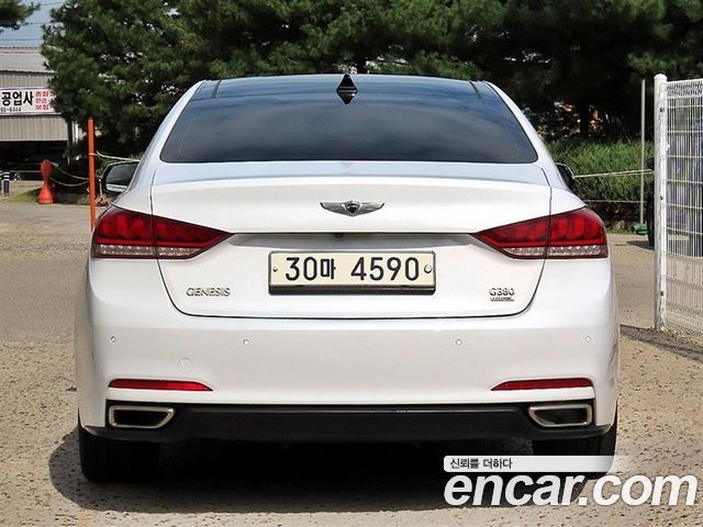 Hyundai Genesis из Кореи Encar
