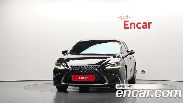 Lexus ES Luxury Plus — пробег 111 966 км — фото 3 из 5