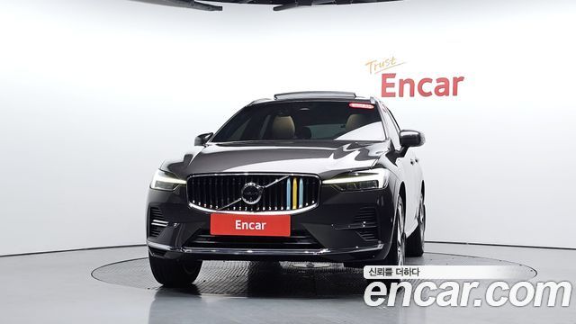 Volvo XC60 T8 Ultra Bright — пробег 21 153 км — фото 3 из 5