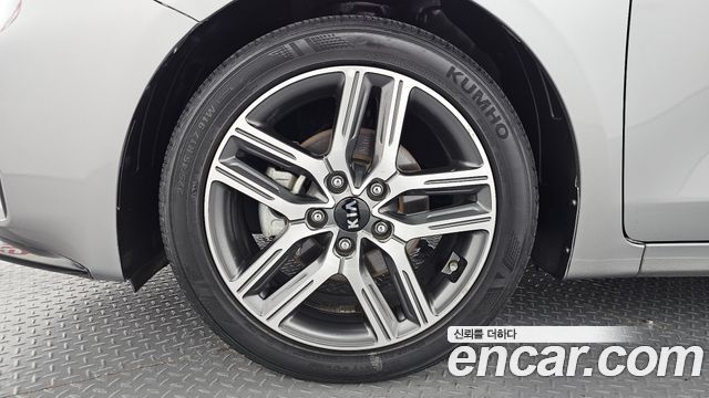 Kia K3 из Кореи Encar
