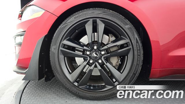 Ford Mustang Convertible — пробег 121 086 км — фото 5 из 5