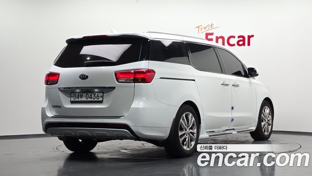 Kia Carnival из Кореи Encar