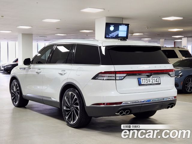 Lincoln Aviator 3.0 Reserve  AWD — пробег 19 753 км — фото 2 из 5