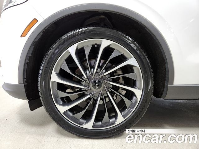 Lincoln Aviator 3.0 Reserve  AWD — пробег 19 753 км — фото 5 из 5