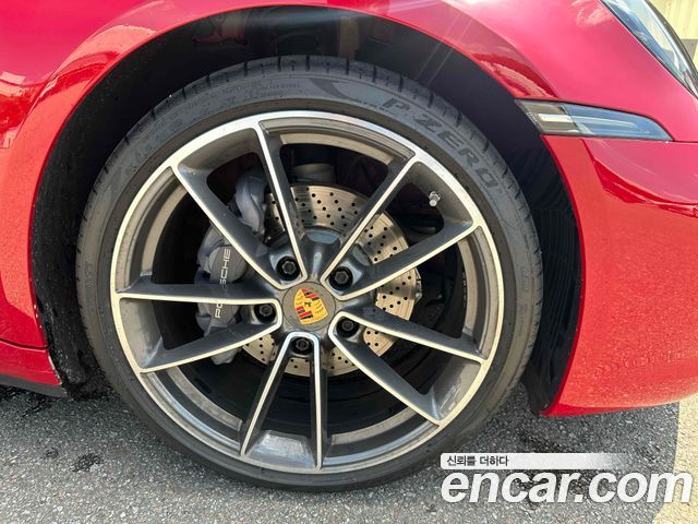 Porsche 911 Carrera — пробег 15 000 км — фото 5 из 5