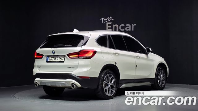 BMW X1 xDrive 20i xLine — пробег 43 763 км — фото 2 из 5