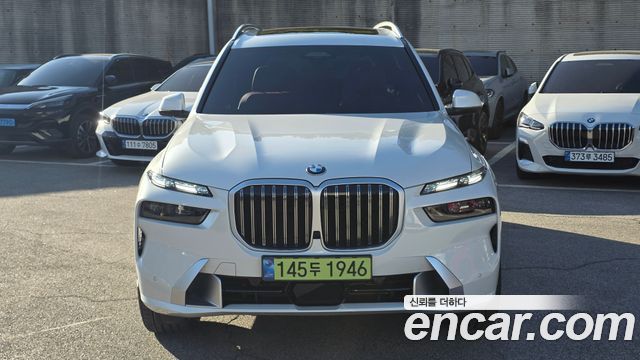 BMW X7 xDrive 40i Design Pure Excellence 7-Seater — пробег 4 148 км — фото 3 из 5