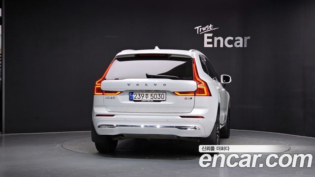 Volvo XC60 B5 Ultimate Bright — пробег 28 751 км — фото 4 из 5