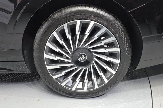 Hyundai Grandeur Honors — пробег 11 040 км — фото 5 из 5