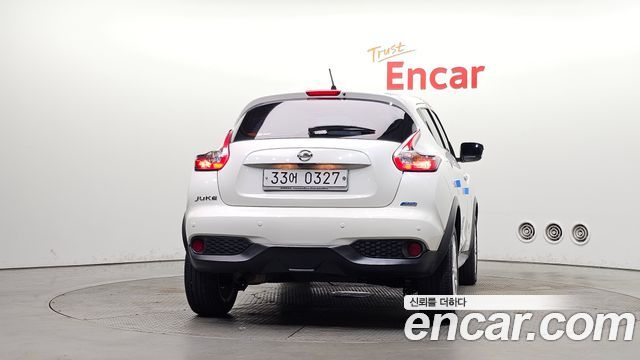 Nissan Juke 1.6 SV F15 — пробег 71 392 км — фото 4 из 5
