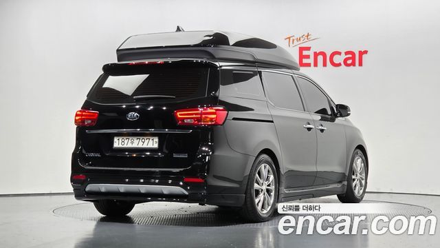 Kia Carnival Gasoline 9-Seater Hi-Limousine Noblesse Special — пробег 122 114 км — фото 2 из 5
