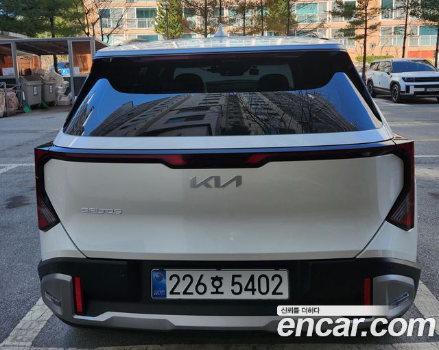 Kia Seltos Gasoline 1.6T 2WD Signature — пробег 1 400 км — фото 2 из 5