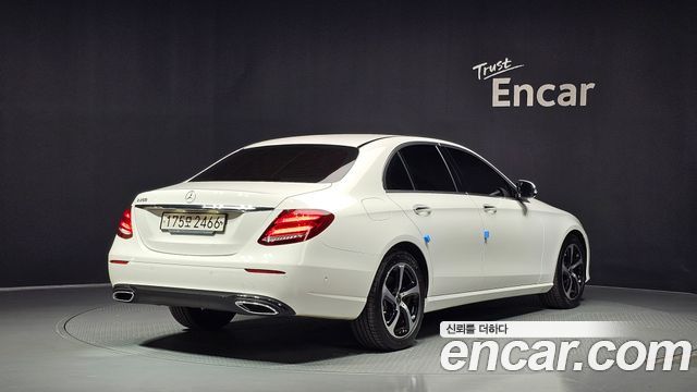 Mercedes-Benz E-Class из Кореи Encar