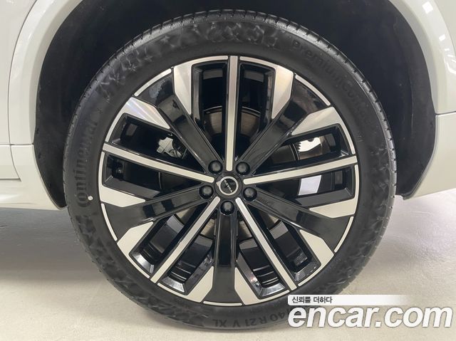 Volvo XC90 T8 Ultra Bright Hybrid — пробег 7 671 км — фото 5 из 5