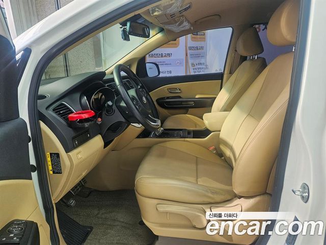 Kia Carnival 9-seater Luxury — пробег 81 623 км — фото 5 из 5
